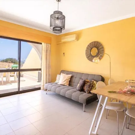 Terrace And Sea View Apartment